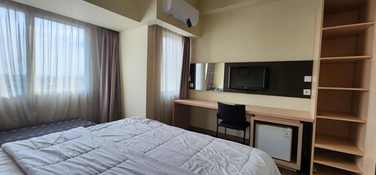Apartemen Solo Paragon By Cariapartemen-Id Bonorejo Eksteriør billede
