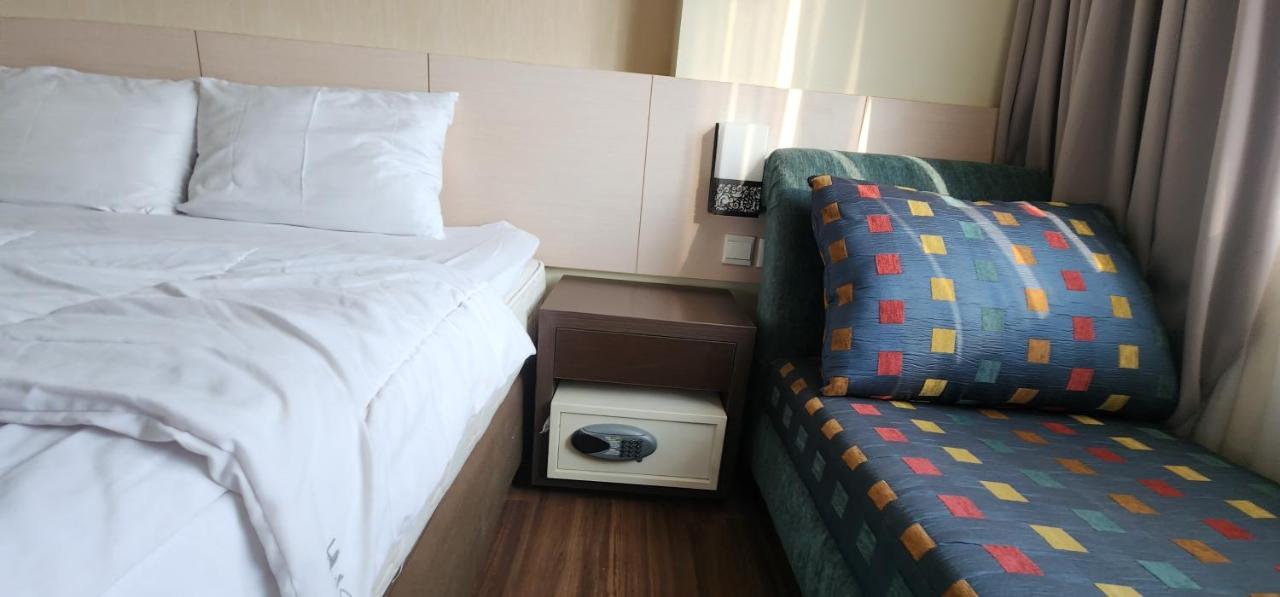Apartemen Solo Paragon By Cariapartemen-Id Bonorejo Eksteriør billede